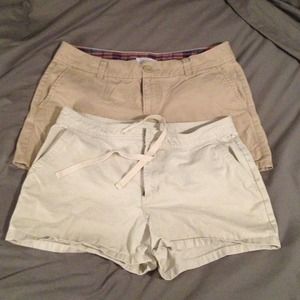 2 pairs of OLD NAVY khaki shorts size 8