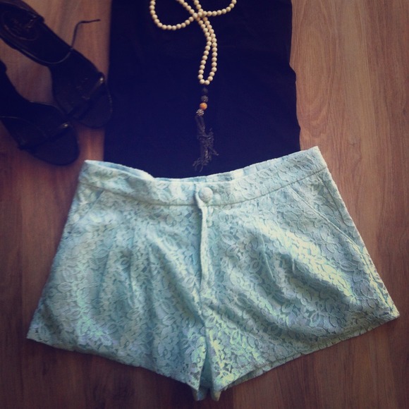 Forever 21 Lace mint shorts size 27 NWOT