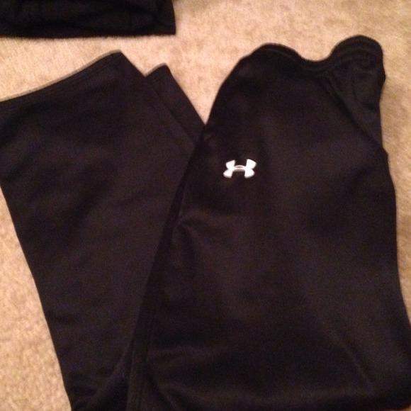 Underarmour Sweatpants. - Picture 2 of 2
