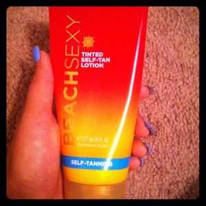 Victoria's Secret Self tanning lotion