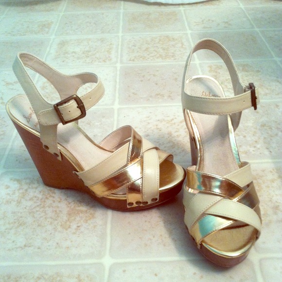 American Eagle Wedges - Picture 1 of 4