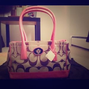 Coach purse. new!