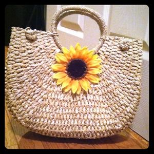 ✂️price cut✂️ Straw bag with sunflower