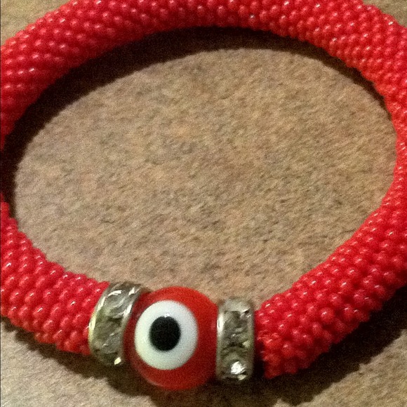 Beaded Evil Eye Bracelet - Picture 1 of 3