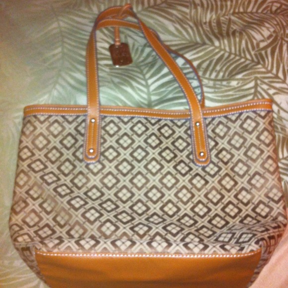 handbag, never used.