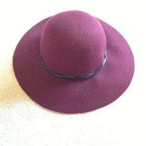 Burgundy Wool Floppy Hat!