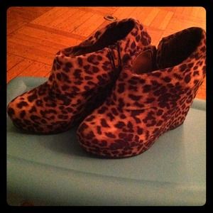 Madden girl leopard print wedged heels