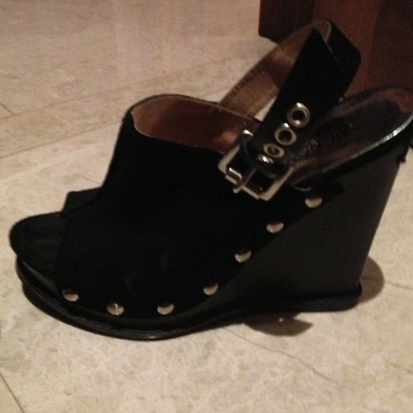 Michael Kors suede and leather silver stud wedge - Picture 2 of 4