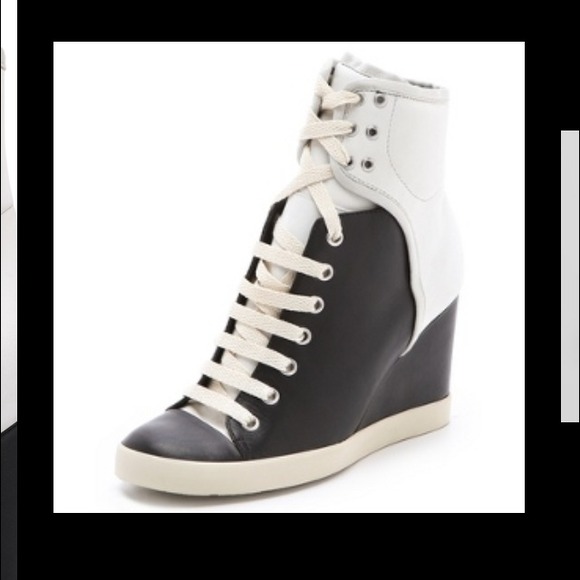 ⛔️🚫sold!!! Chloe wedge sneakers NWT