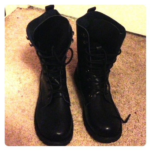 combat boots