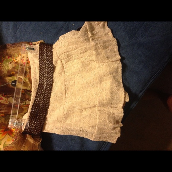 Skirts - Picture 2 of 3