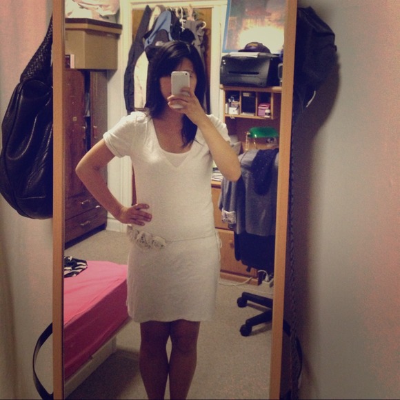 Gilly Hicks Tshirt dress with a flower tie belt