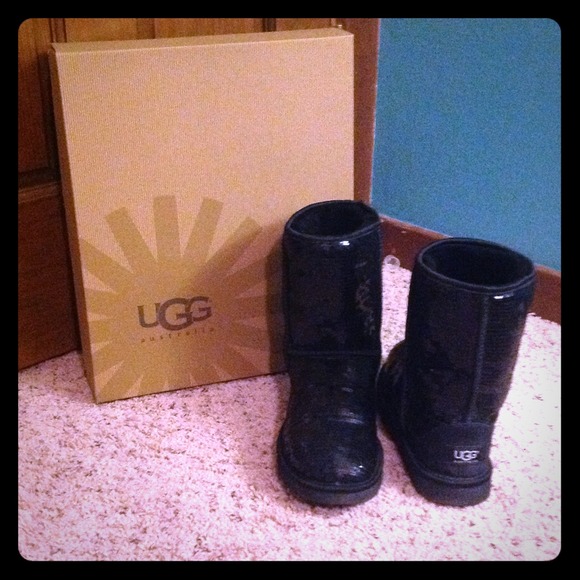 Authentic UGG Classic Short Sparkles Boot