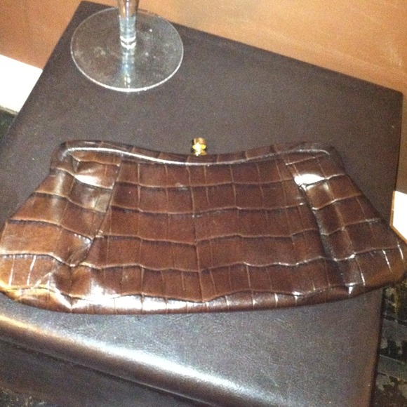 🎉sale🎉Faux croc clutch
