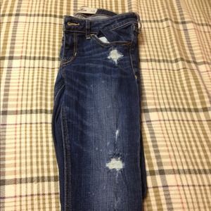 🏊Hollister ripped skinnys 🌞