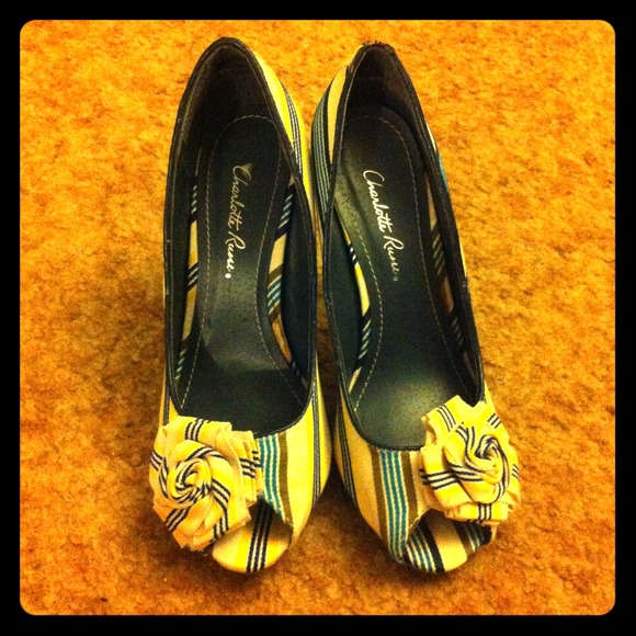 Cute yellow/blue/white stripes shoes