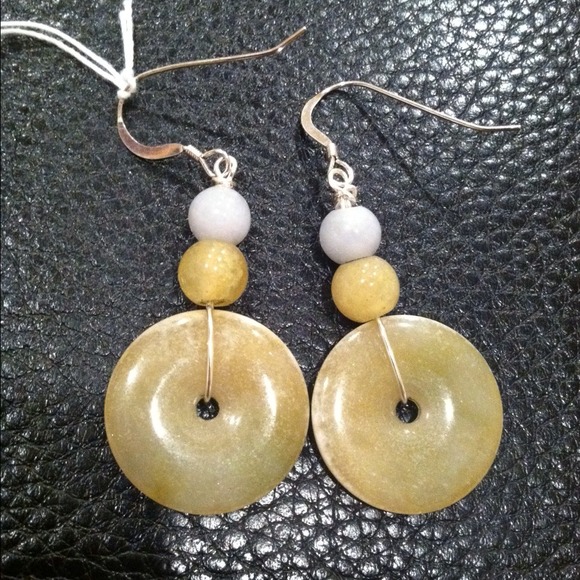 REDUCED! ⭐BRAND NEW Jade earrings
