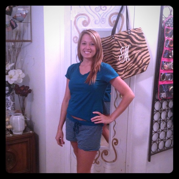 ❤SOLD IN A BUNDLE❤ SALE❗️Pajama set