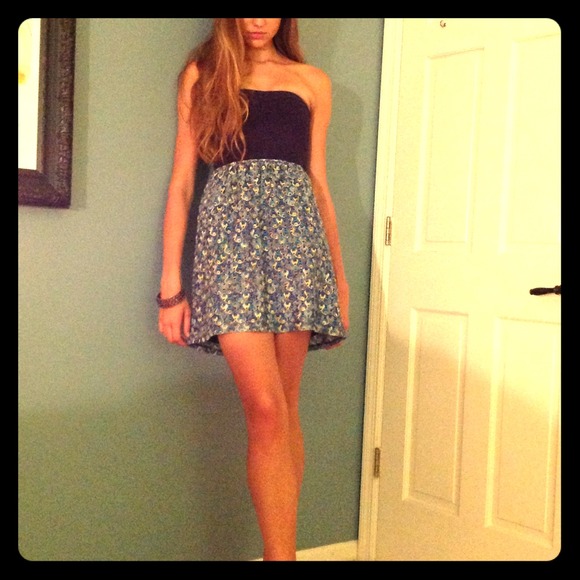 Strapless dress
