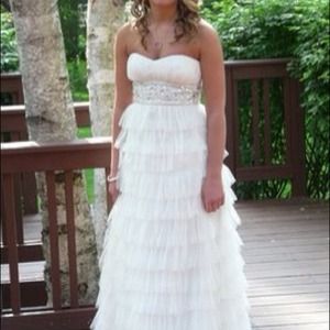 B. Darlin white prom dress
