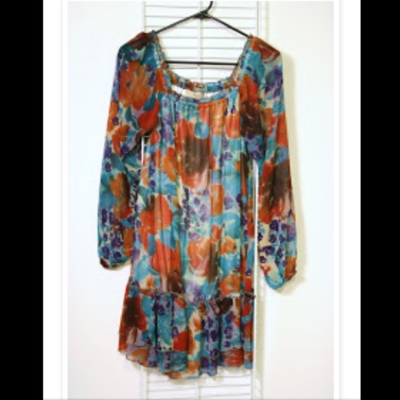 Long sleeve floral dress!