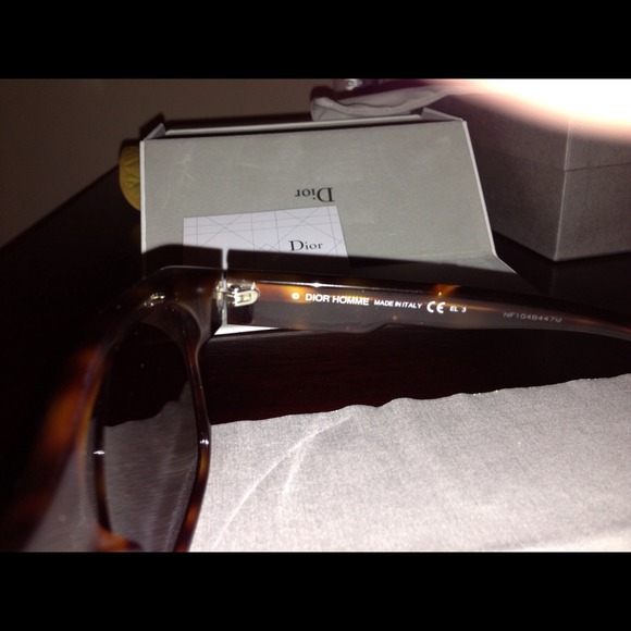 Not for sale!!Christian Dior Black Tie sunglasses - Picture 3 of 4