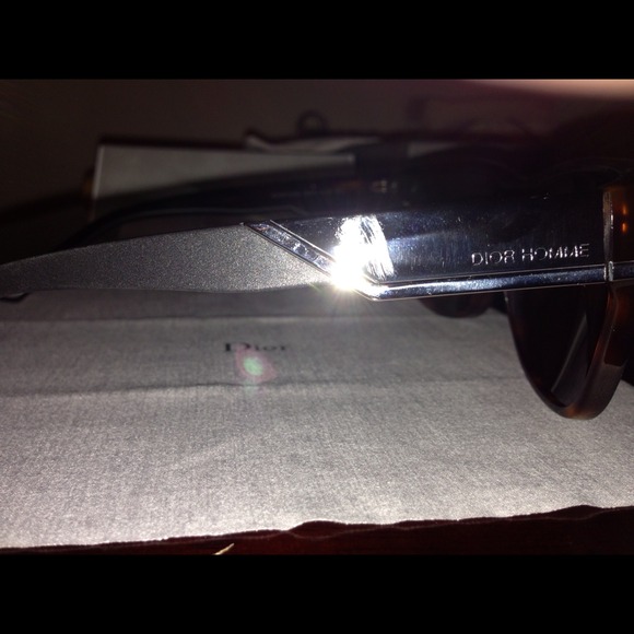 Not for sale!!Christian Dior Black Tie sunglasses - Picture 4 of 4
