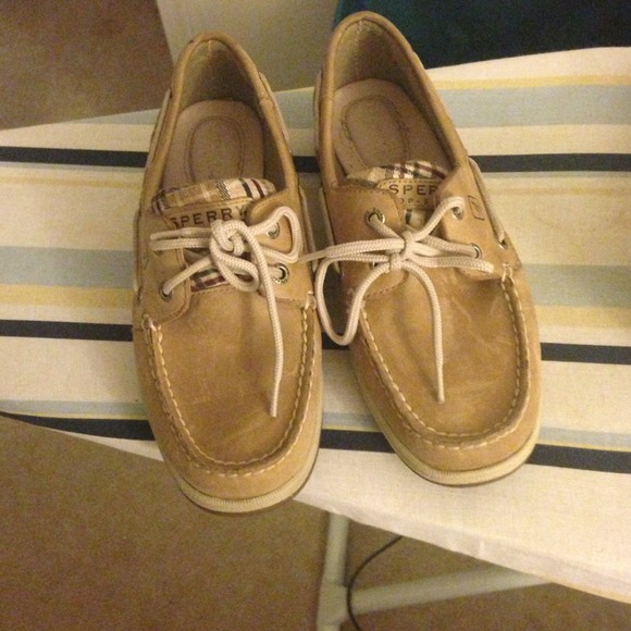 Sperrys!!!!!! Reserved!!!!