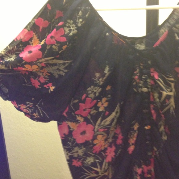 Floral chiffon top - Picture 9 of 9