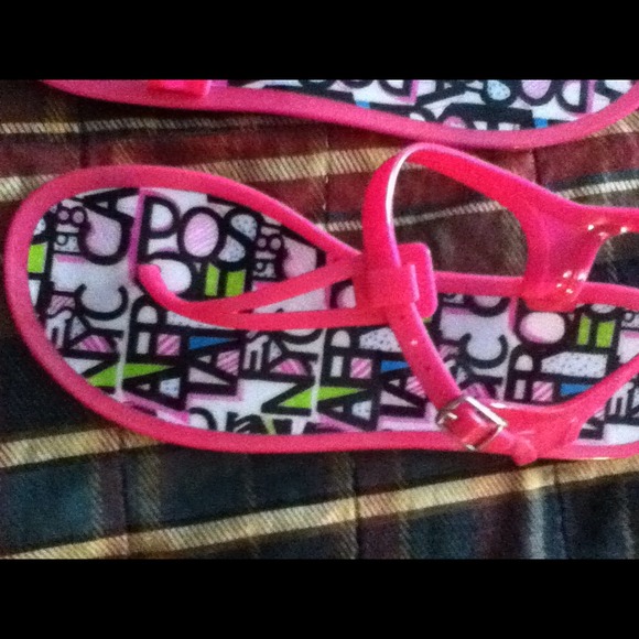 Hot Pink Aeropostale Sandals - Picture 2 of 4