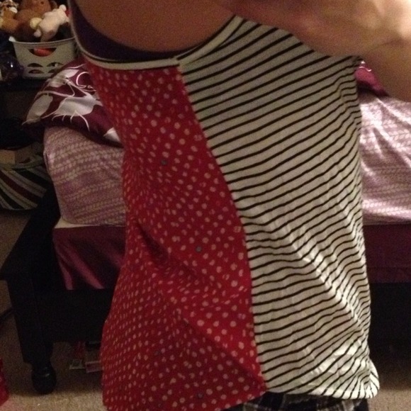Different pattern top (reduced) - Picture 3 of 3
