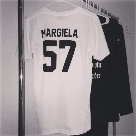 🚫 SOLD🚫 ✨ Margiela T-shirt ✨