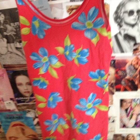Hollister Tank