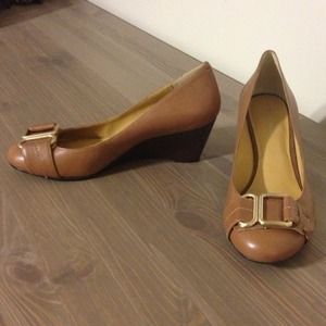 Tan leather wedges