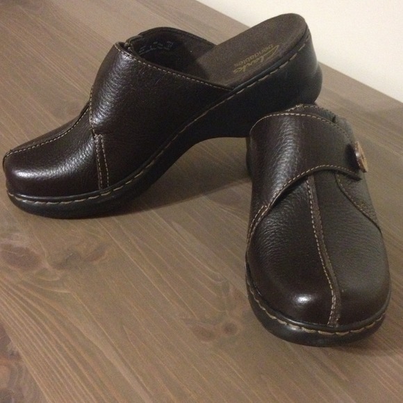 Clark's clogs. Never worn - Picture 1 of 1