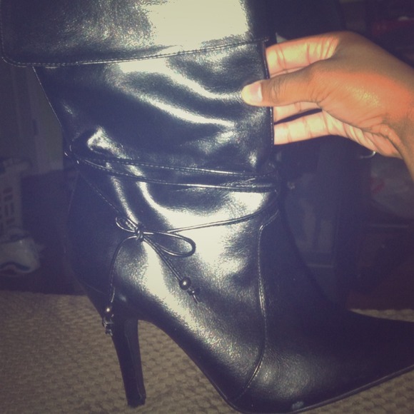 Beautiful Black Leather Boots