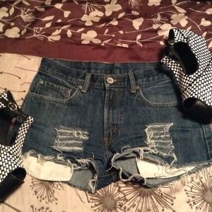 Levi's High Waisted Shorts📍📍