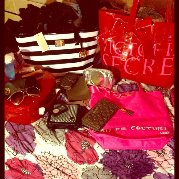 I'm a happy posher ^.^!