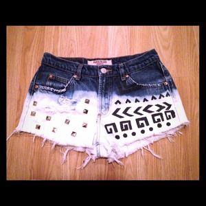 Distressed, TRIBAL STUDDED jean shorts