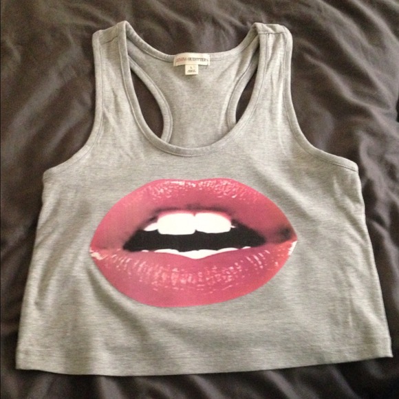 Red Lip Graphic Crop Top