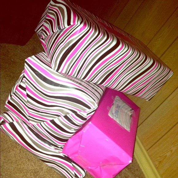 💕 Shipments! 💕