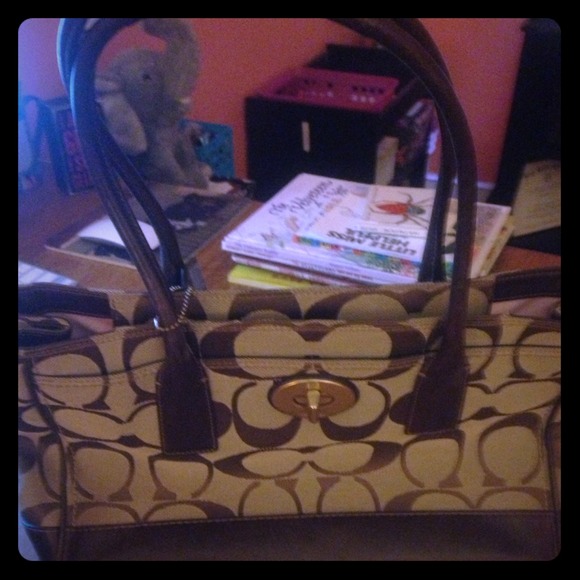 SOLD!💖Authentic Large Coach Purse