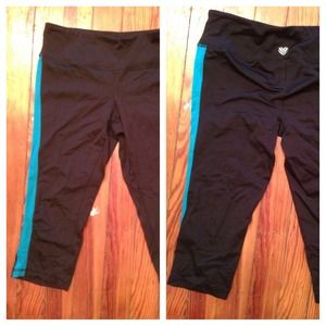 Black Yoga Workout Capris