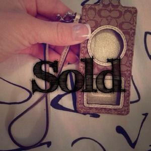 Coach iPod Nano Case Gold/Brown