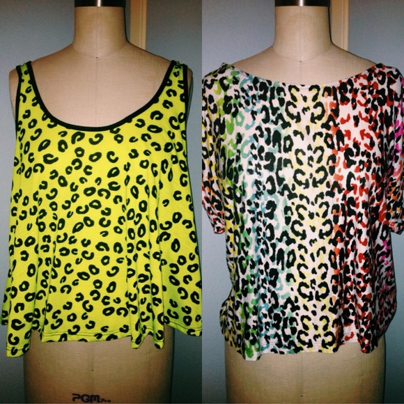🚪 Animal Print Crop Tops