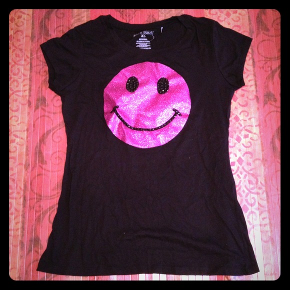 😎Smiley Face Tee😎