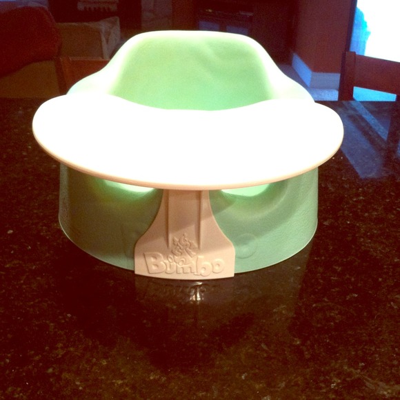 Brand new Bumpo with tray. Perfect condition.