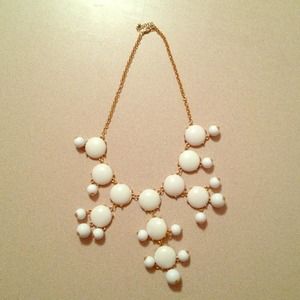 White funky collar necklace