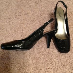 Black Giraffe Pattern Sling Back Heel sz 8.5