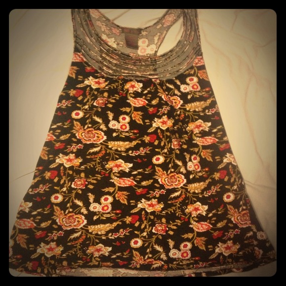 ❤ SOLD REDUCED 🎀 Patterned Tank 🎀 ❤